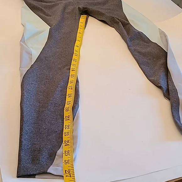 NWT, Nike, full length, leggings, with dry-fit. Size M - Picture 3 of 8